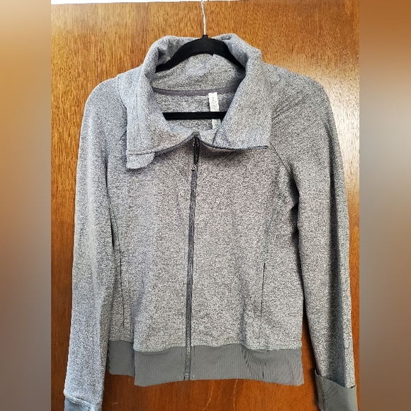 Lululemon - Be Present Jacket - Picture 1 of 14